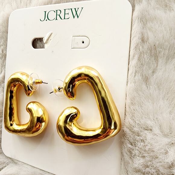 NEW J. Crew Gold Heart Hoop Chunky Lightweight Earrings - Picture 5 of 8